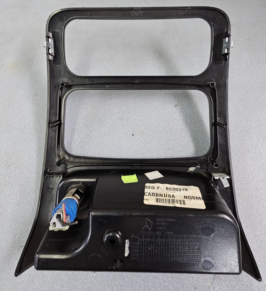 🔥02-07 Liberty KJ Dash FM Radio Climate Display Stereo Bezel Trim Panel Silver