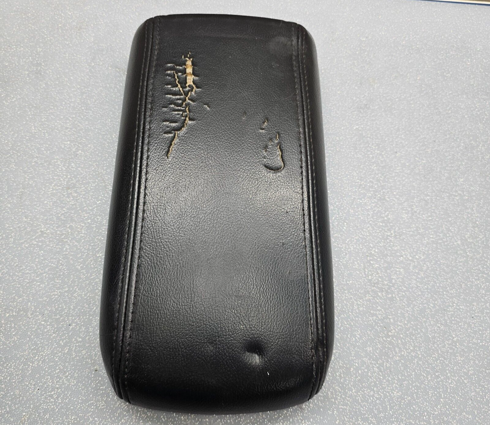 🔥02-09 Trailblazer ENVOY Center Console Armrest Lid Top Pad Cover LEATHER BLACK