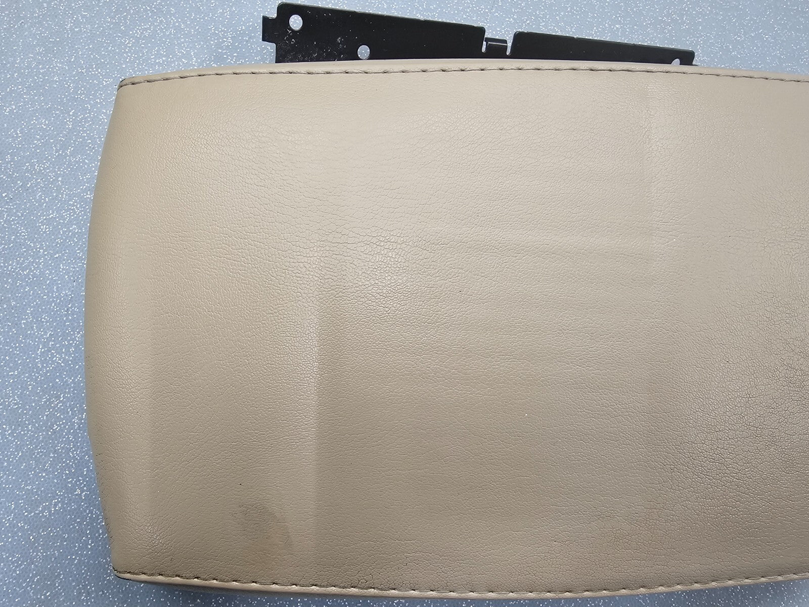 🔥2004-2006 Nissan Maxima Center Console Armrest Cover Lid Assembly TAN