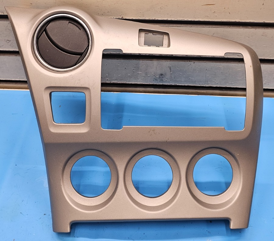 🔥09-12 Matrix Vibe Dash Center Radio Stereo Display Bezel Trim Panel SILVER B61
