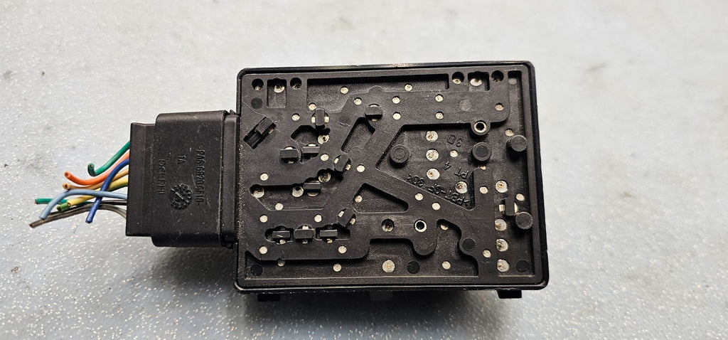 🔥04-11 TRAILBLAZER ENVOY CADILLAC STS LEFT DRIVER SEAT SWITCH BEZEL BLACK
