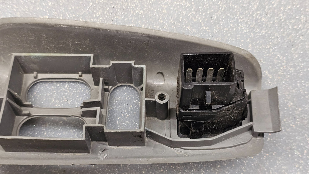 03-08 Ford  E150 E250 E350 Left Driver Door Mirror Window Power Lock Switch Gray