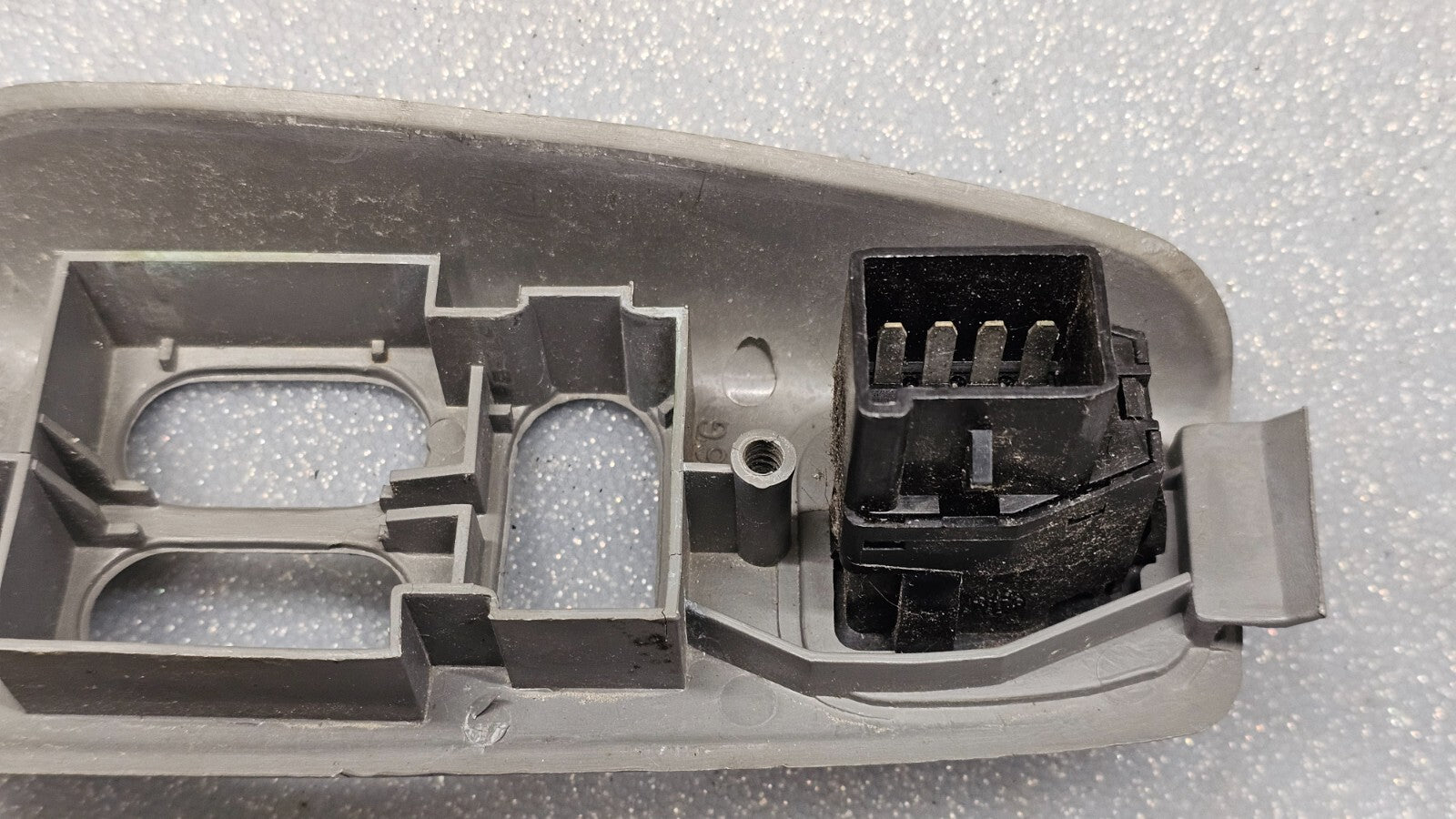 03-08 Ford  E150 E250 E350 Left Driver Door Mirror Window Power Lock Switch Gray