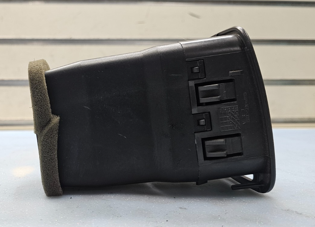 🔥99-06 Silverado Tahoe Dash Right Passenger Air Vent A/C AC HVAC Heater Black