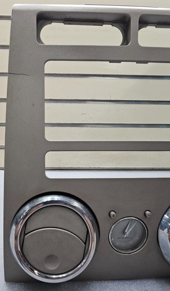 🔥07-09 Lincoln MKZ AM FM Radio Stereo Display Clock Bezel Trim Panel OEM Silver