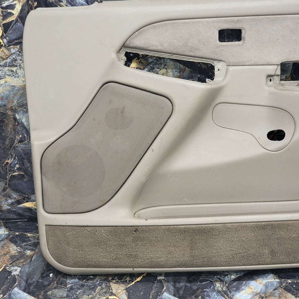 🔥2003-2006 Silverado SIERRA Door Panel Front RIGHT Passenger No Arm TAN 00_D D5
