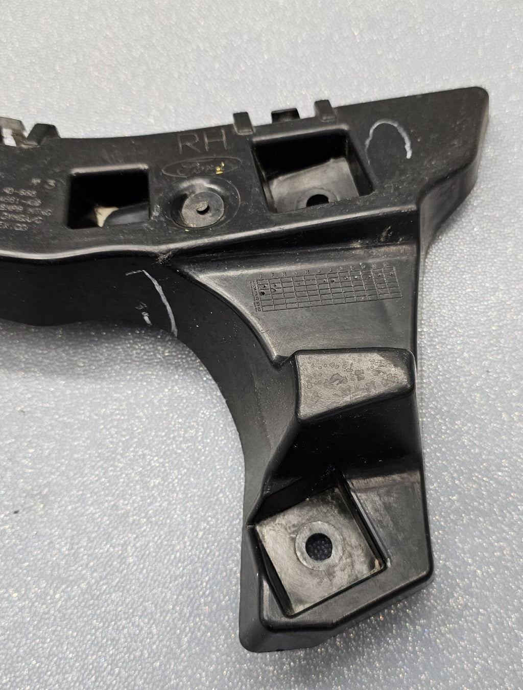 🔥2013-2018 Ford Fusion Rear Bumper Bracket Right Hand OEM