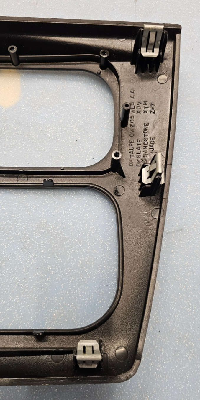 🔥03-06 Stratus Sebring Dash AM FM Radio Stereo Display Trim Panel Bezel Black