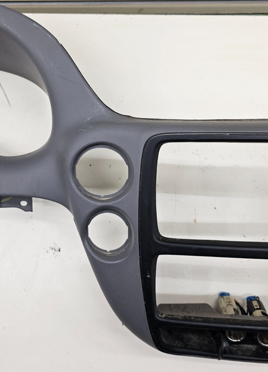 02-09 Trailblazer Dash Instrument Cluster Speedometer Bezel Trim Panel Gray C10