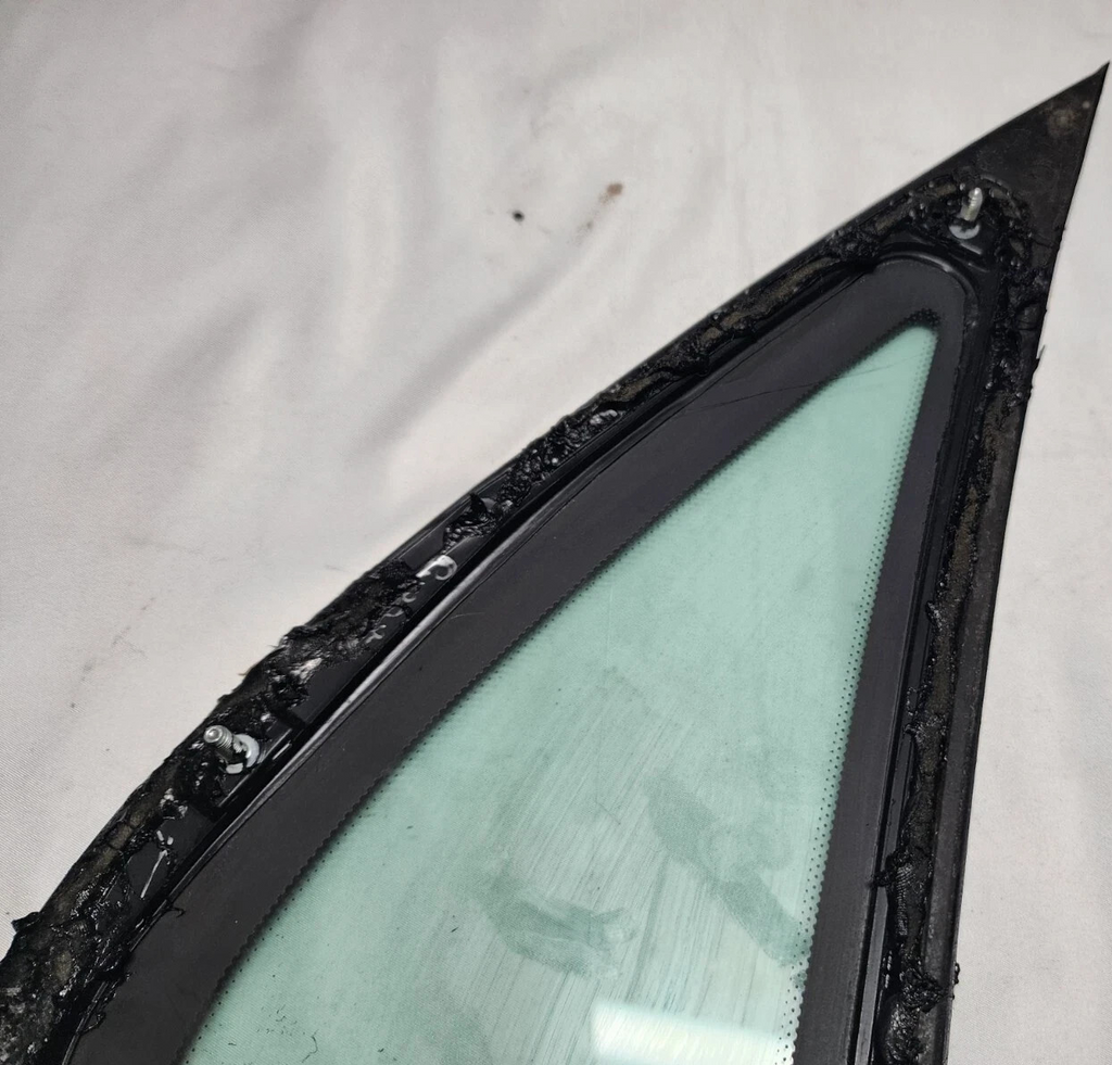 🔥00-07 Ford Taurus  LEFT Driver REAR Quarter Glass OEM