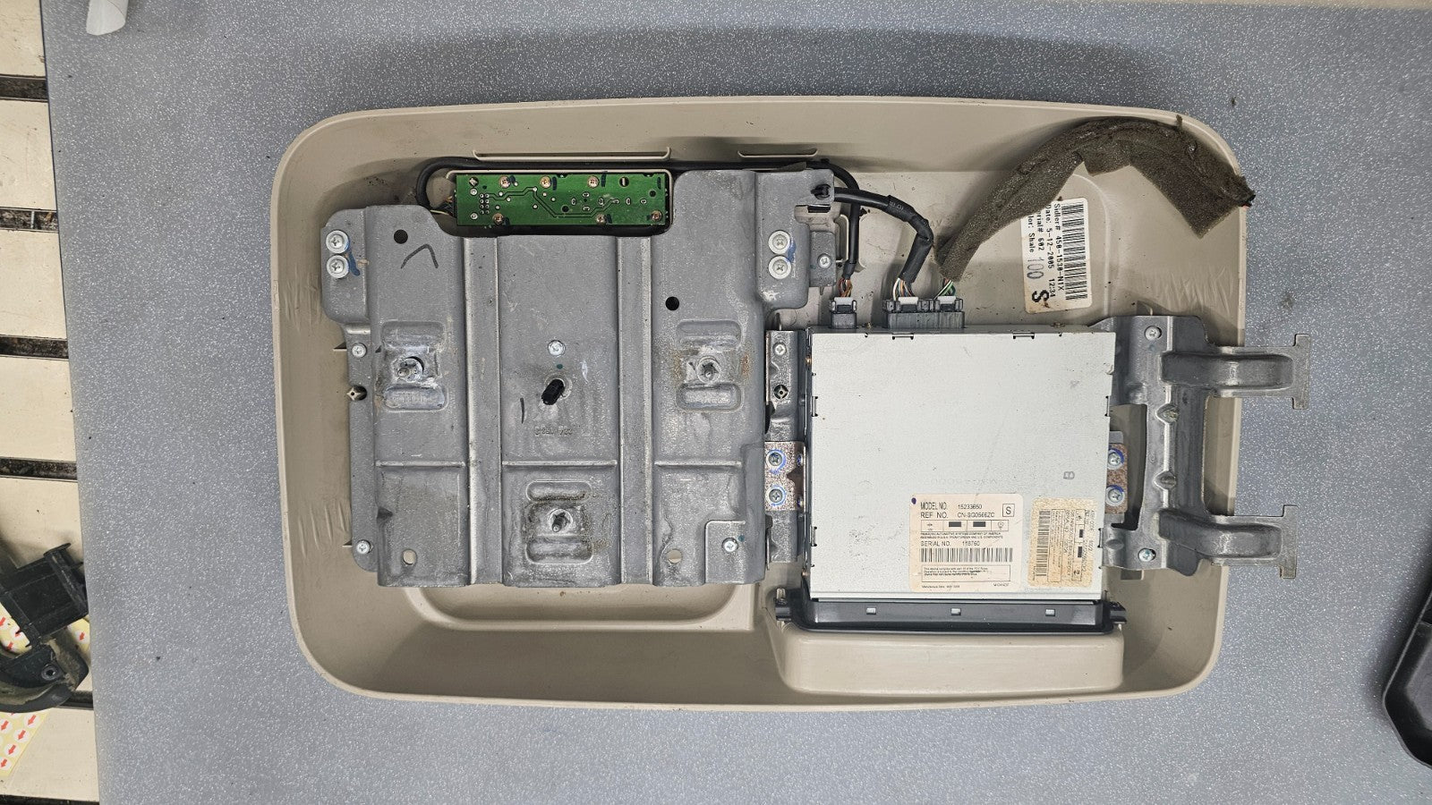 🔥03-06 TAHOE SIERRA SUNROOF ENTERTAINMENT DVD PLAYER DISPLAY SCREEN SYSTEM TAN