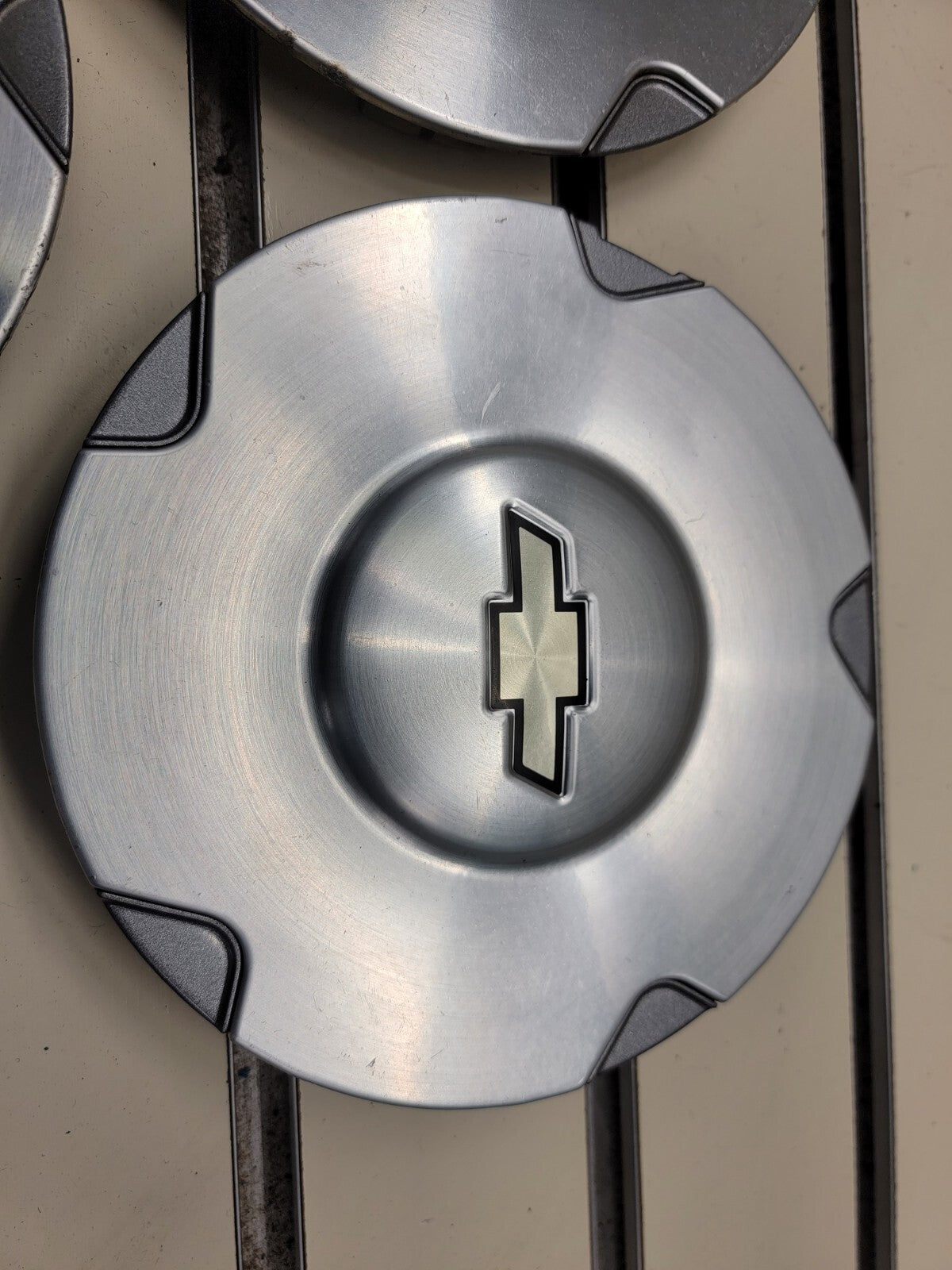 🔥 2002- 2006 CHEVROLET TRAILBLAZER WHEEL CENTER CAP  SILVER