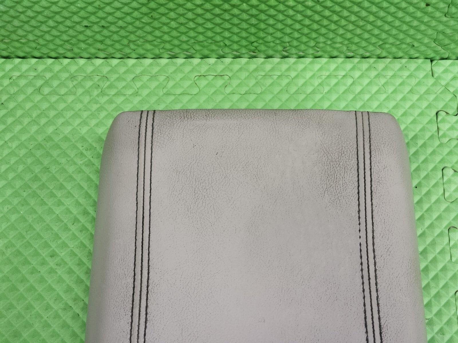 2007-2014 Ford Expedition Center Console Cover Armrest Lid LIGHT GRAY OEM