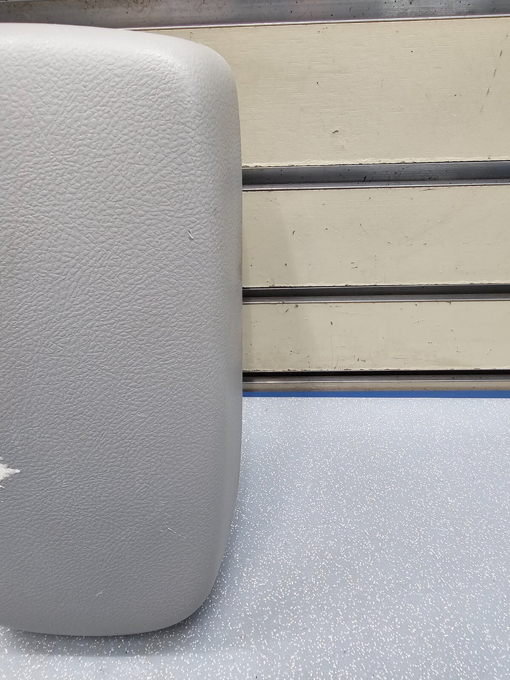 🔥09-13 COROLLA FRONT CENTER CONSOLE ARM REST LID TOP PAD COVER ASSEMBLY LT GRAY
