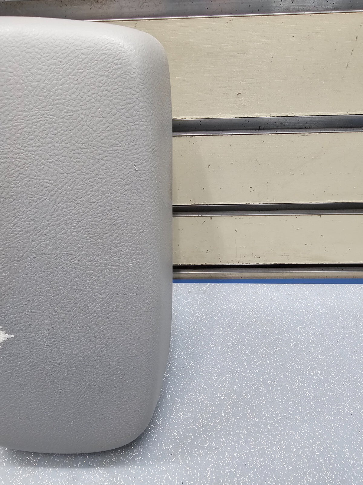🔥09-13 COROLLA FRONT CENTER CONSOLE ARM REST LID TOP PAD COVER ASSEMBLY LT GRAY