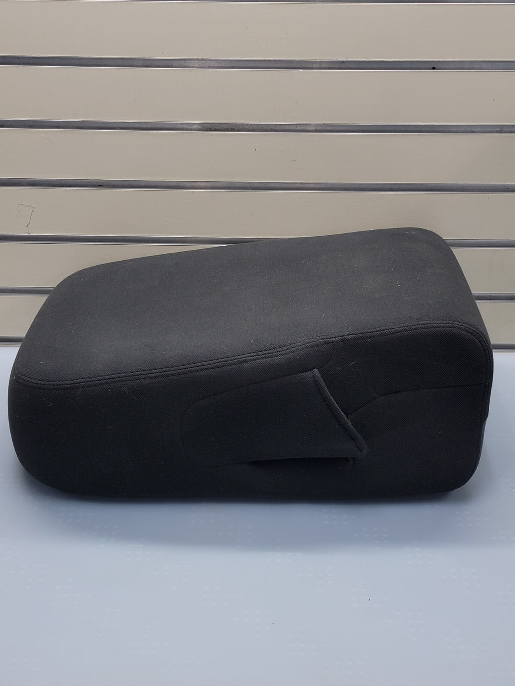 07-13 SILVERADO SIERRA Center JUMP SEAT Armrest 2 CUP Holder BLACK CH40 JS5