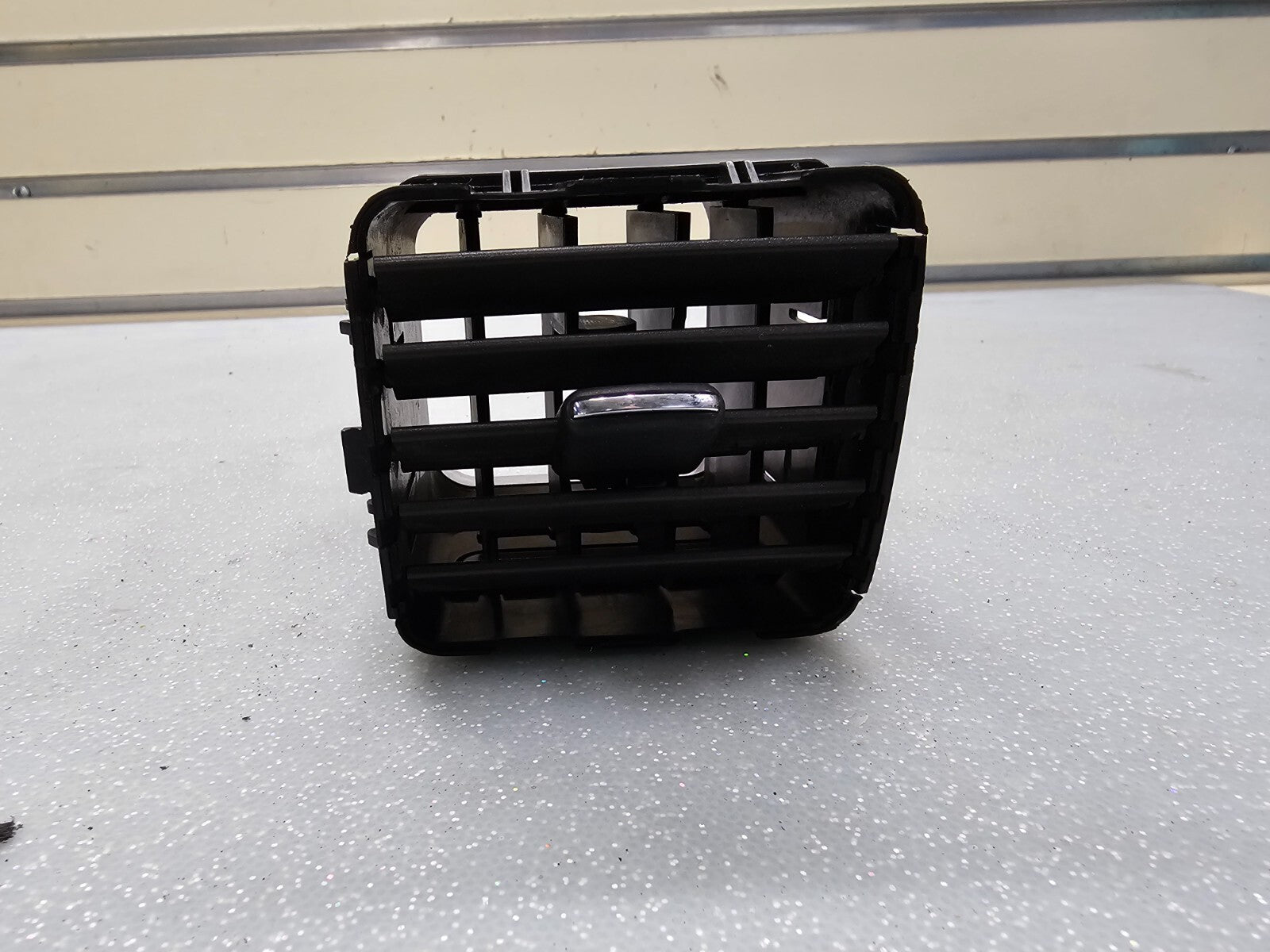 🔥2004-2012 Chevy Colorado GMC Canyon Dash Outer Air Vent LH Driver Side BLACK