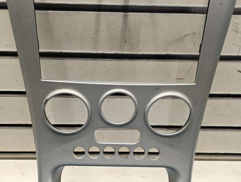 🔥05-06 Chevy Equinox Center Dash Radio Climate Control Bezel Trim Panel Silver
