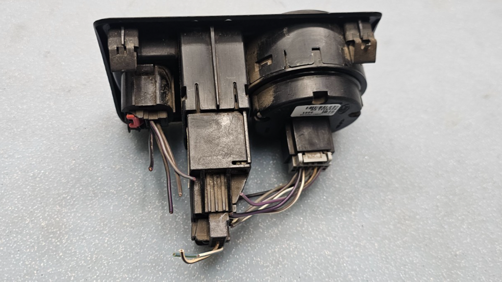 🔥06-09 Fusion Milan Dash Headlight Panel Dimmer Trunk Switch Assembly black