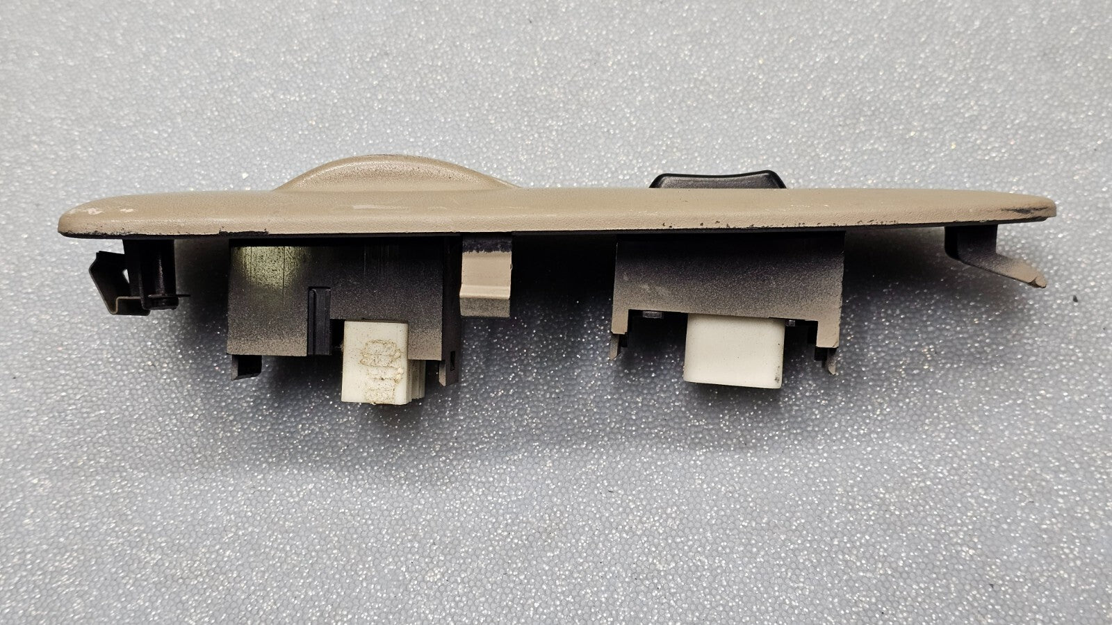 2008 TOYOTA CAMRY  Passenger Side Window Switch 74231-AA050  Beige