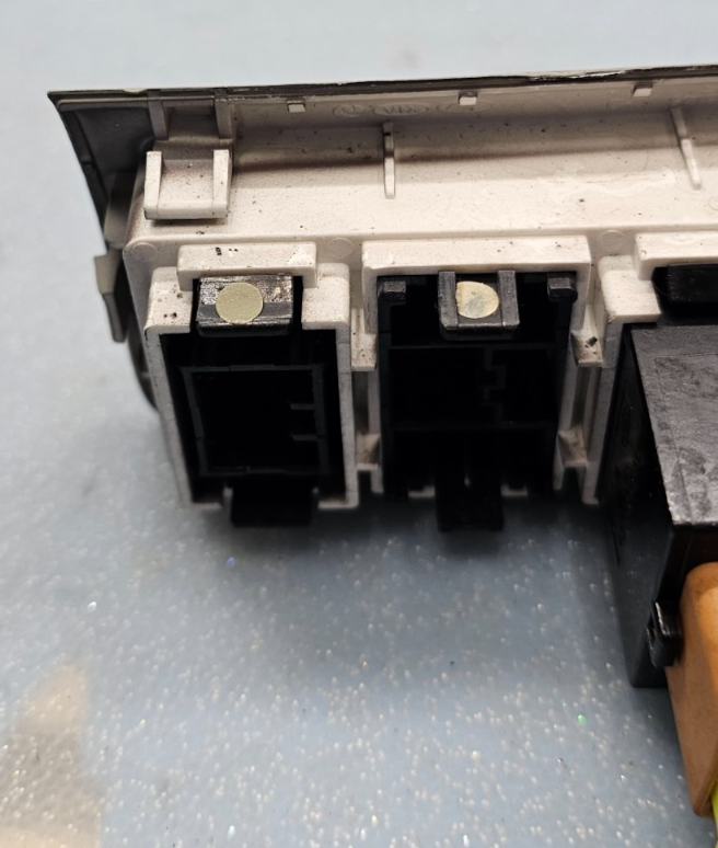 🔥2010-2014 KIA FORTE DASHLIGHT DIMMER TRACTION CONTROL SWITCH GRAY OEM