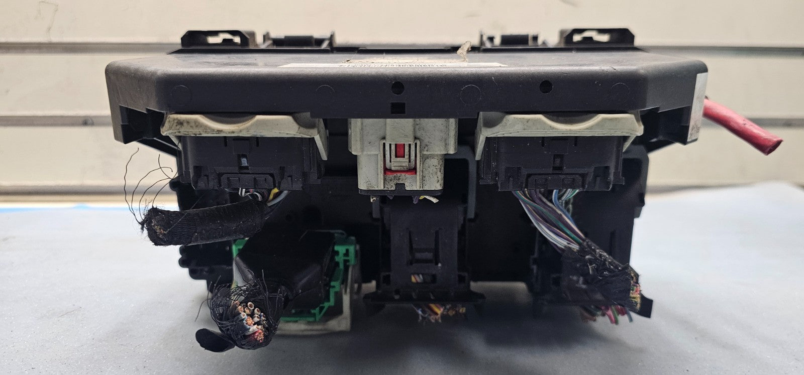 🔥2010 DODGE GRAND CARAVAN TOWN & COUNTRY TIPM FUSE BOX BCM POWER MODULE RELAY