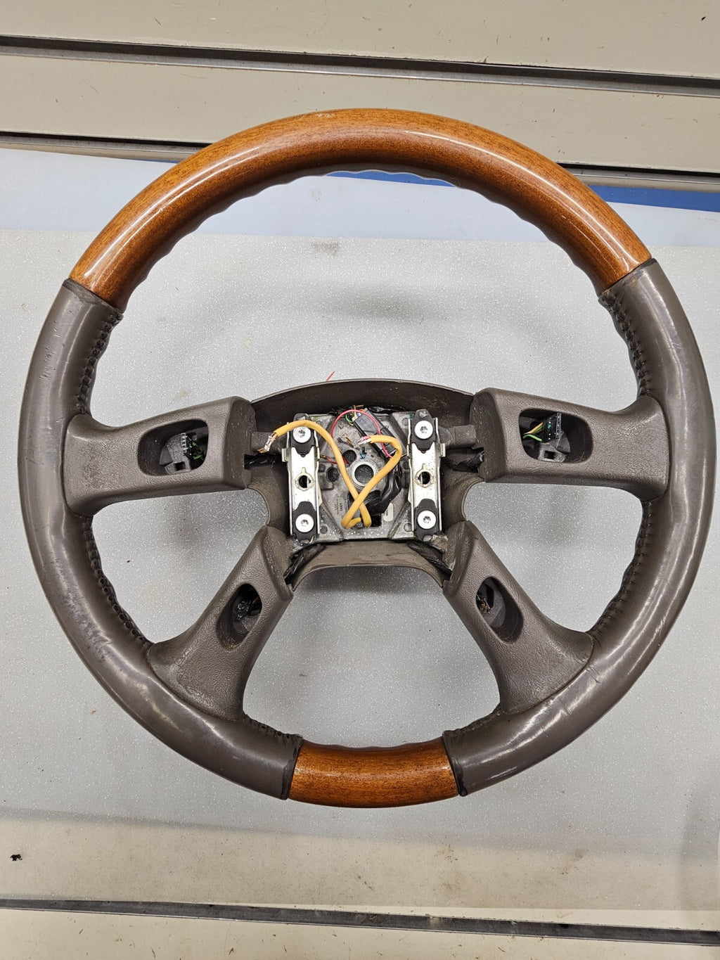 03-06 Chevrolet Tahoe Suburban Yukon Escalade Steering Wheel Column GEAY OEM
