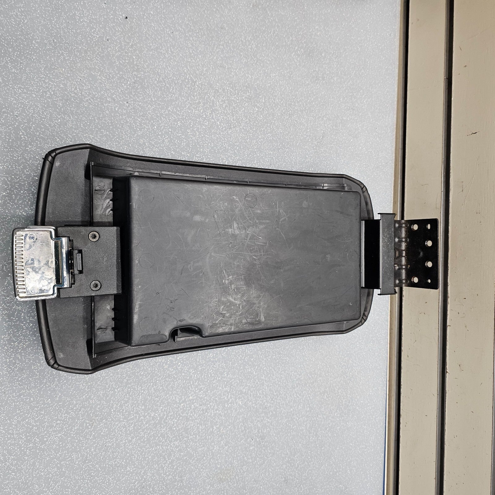 07-10 Lincoln MKX Console Lid Pull Cover Top Pad Leather Arm Rest Assembly Black