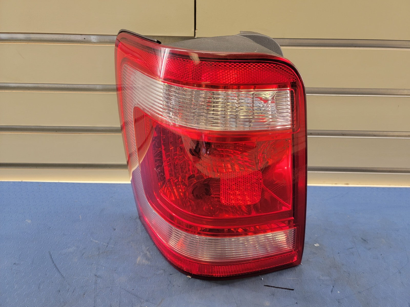 🔥08-12 Ford Escape left Hand driver Side Rear Tail Light Lamp Genuine OEM