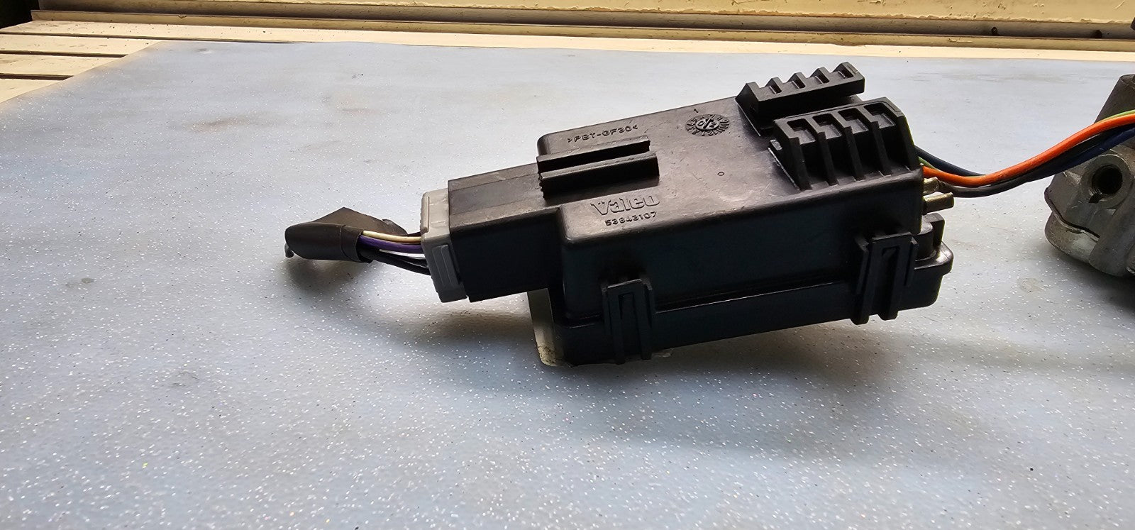 🔥2002-2005 Ford Explorer Back Glass Rear Wiper Motor Mounting Hardware Assembly