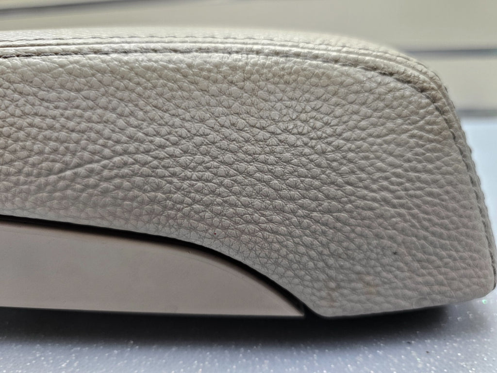 🔥10-14 LEGACY OUTBACK CENTER CONSOLE ARMREST LID COVER TOP PAD ASSEMBLY TAN OEM