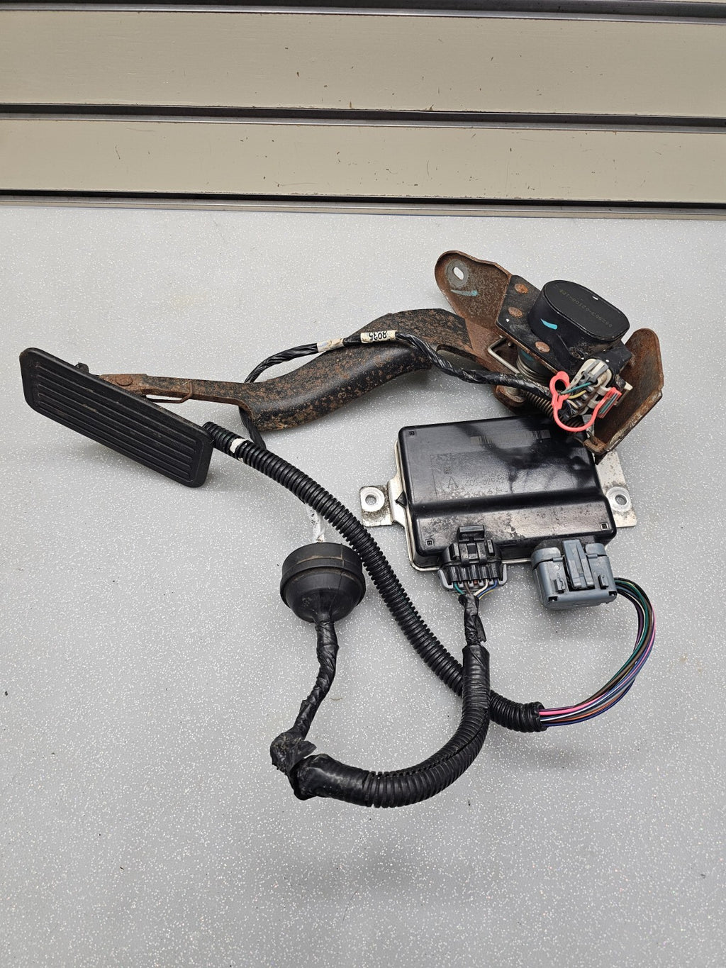 🔥03-06 Silverado Yukon Gas Pedal Drive Wire TAC Module Control Swap Accelerator