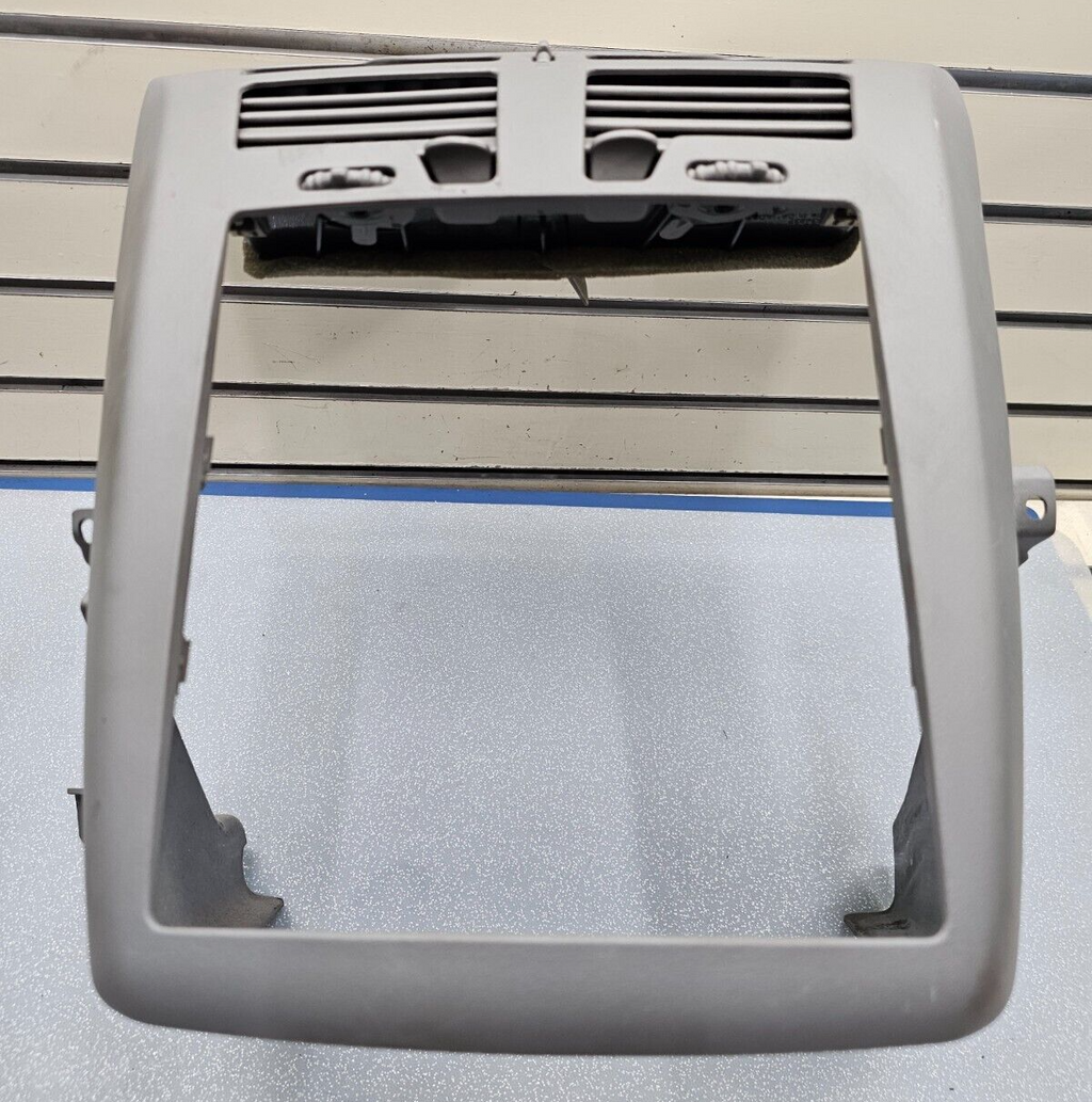 🔥04-07 Chevrolet MALIBU Dash Center RADIO BEZEL Climate Air Vents Trim GRAY B7