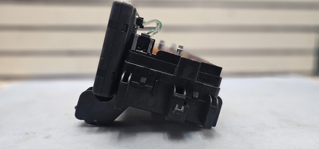 🔥05-09 Rainier Chevy Trailblazer Envoy Fuse Box Junction Body Control Module