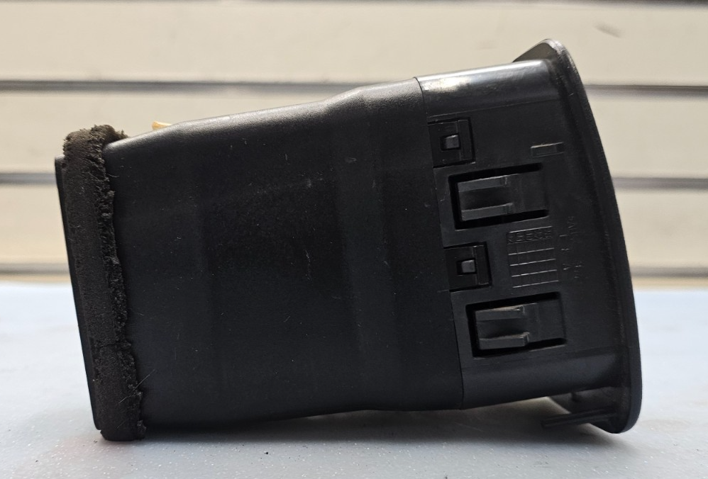 🔥99-06 Silverado Tahoe Dash Right Passenger Air Vent A/C AC HVAC Heater Black