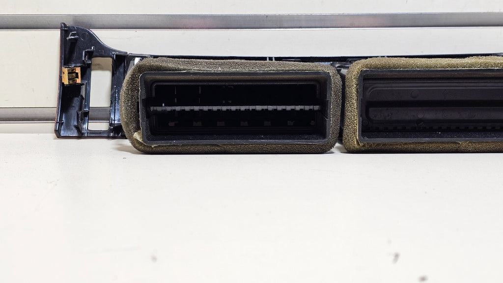 🔥07-13 Suburban TAHOE YUKON Dash Radio Bezel Trim RIGHT Panel w/ Vent WOOD B36
