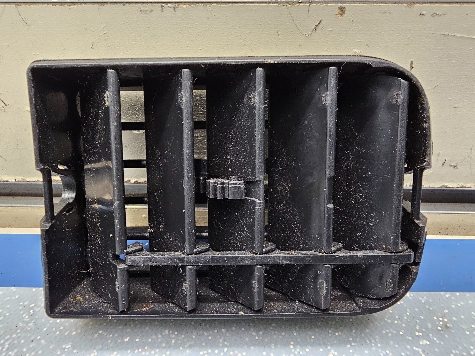 98-01 Dodge Ram Dash Right Passenger Heater Climate Air Vent Filter Conditioner
