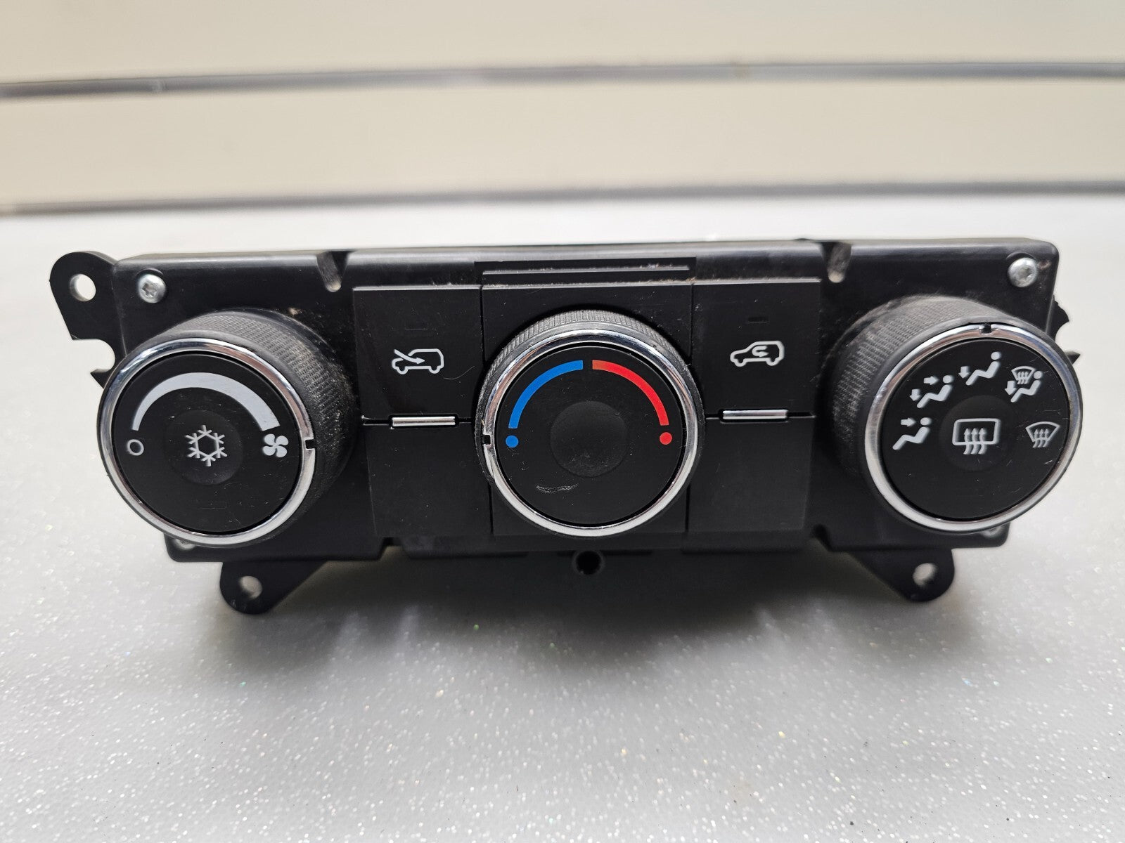 🔥07-09 CHEVY EQUINOX DASH CENTER AC HEATER CLIMATE TEMPERATURE CONTROL UNIT OEM