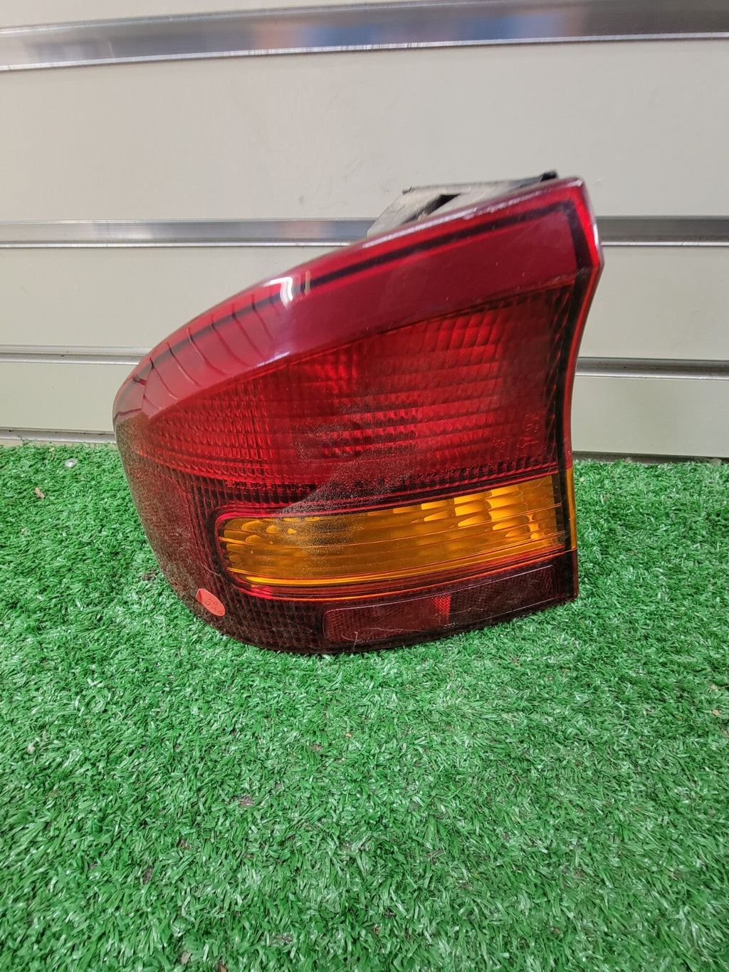 🔥00-04 Subaru Legacy Tail Light Assembly Lamp Left Driver Outback Chrome