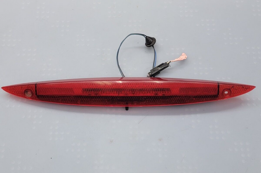 🔥02-07 Buick Rendezvous Third Brake Light Upper Rear Tailgate Hatch Light Lamp