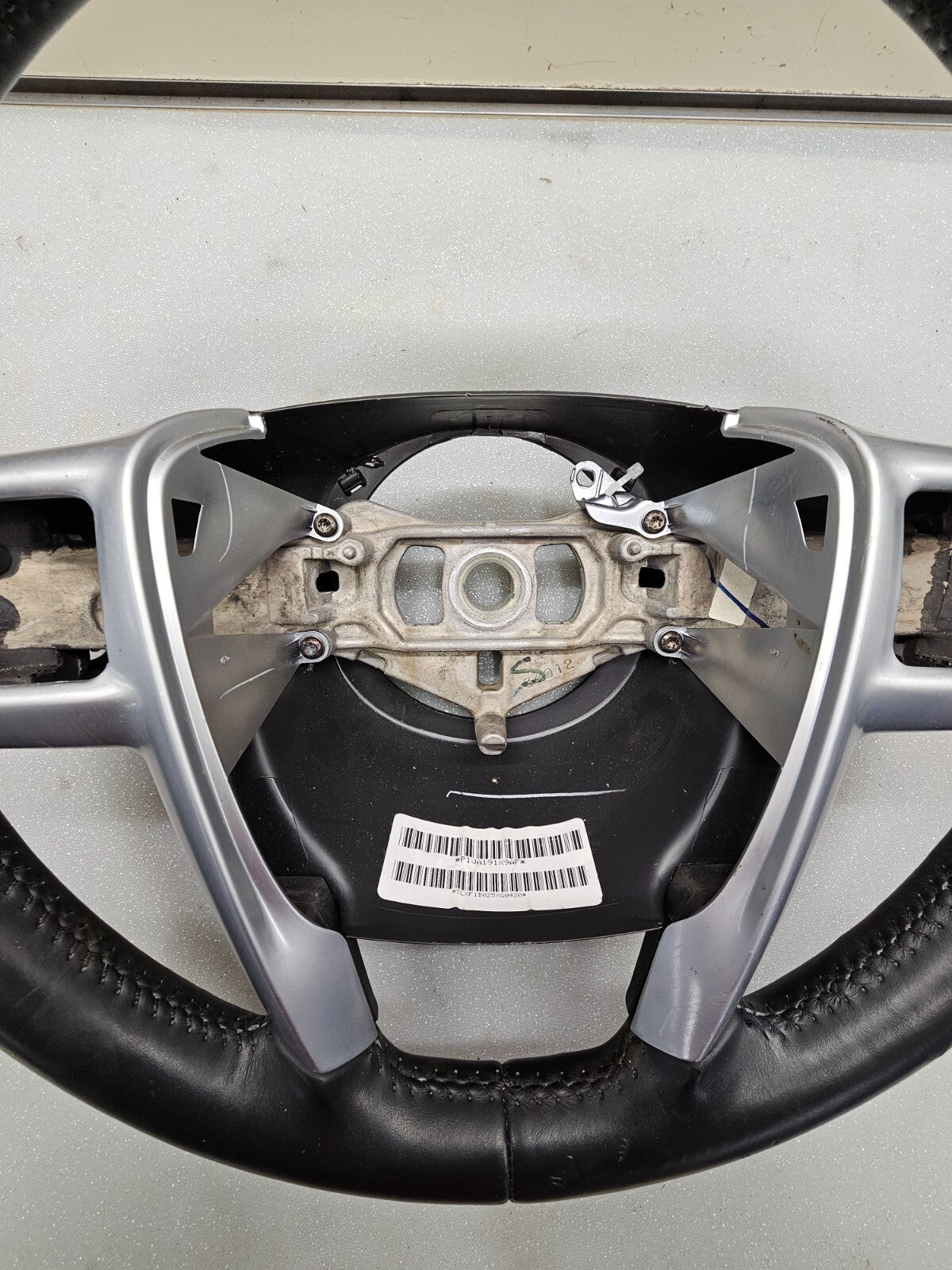🔥2011-2014 Chrysler 300 Steering Wheel Leather Black Trim