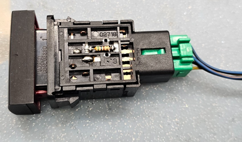 🔥04-09 Kia Cerato/Spectra Hazard Warning light switch Black OEM