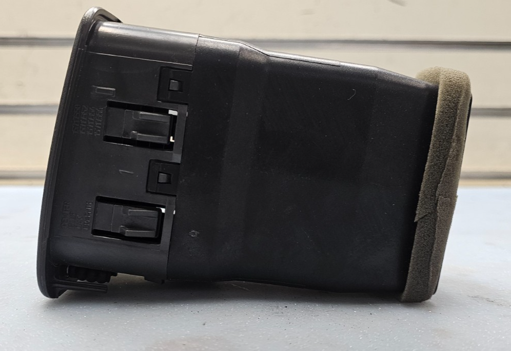 🔥99-06 Silverado Tahoe Dash Right Passenger Air Vent A/C AC HVAC Heater Black