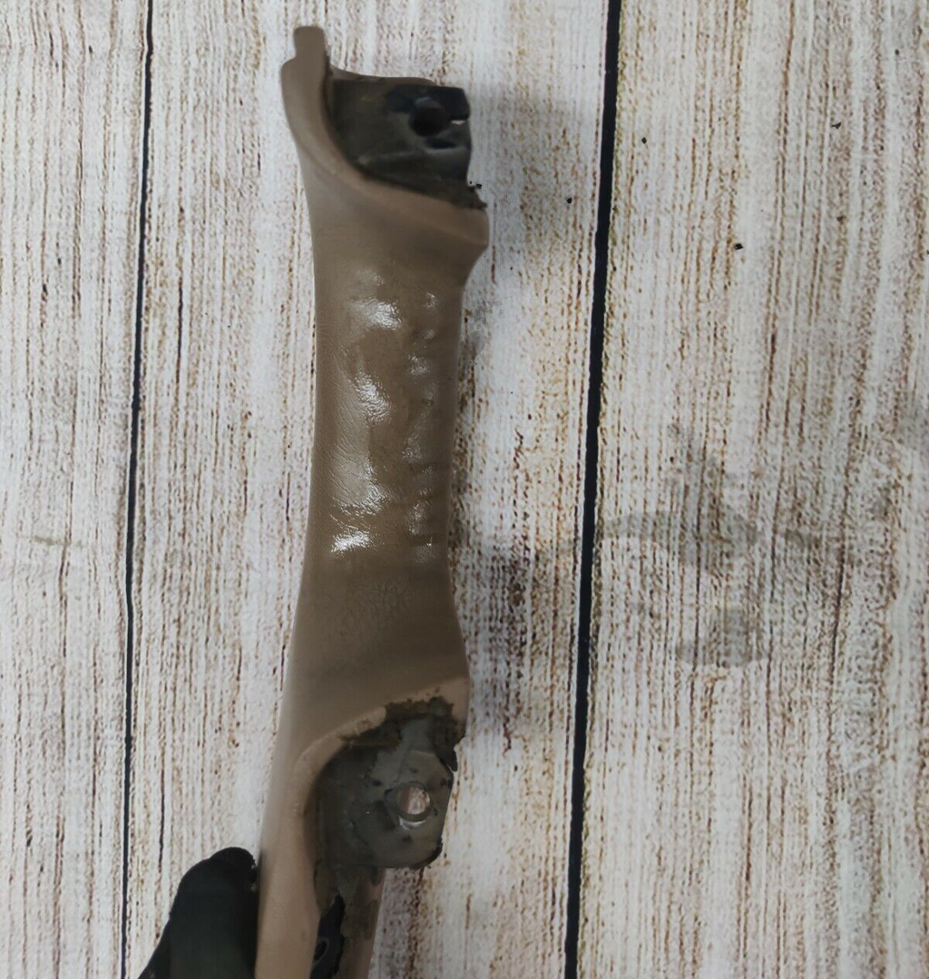 98-04 BLAZER S10 JIMMY SONOMA Door Panel Armrest Pull Handle Right Passenger TAN