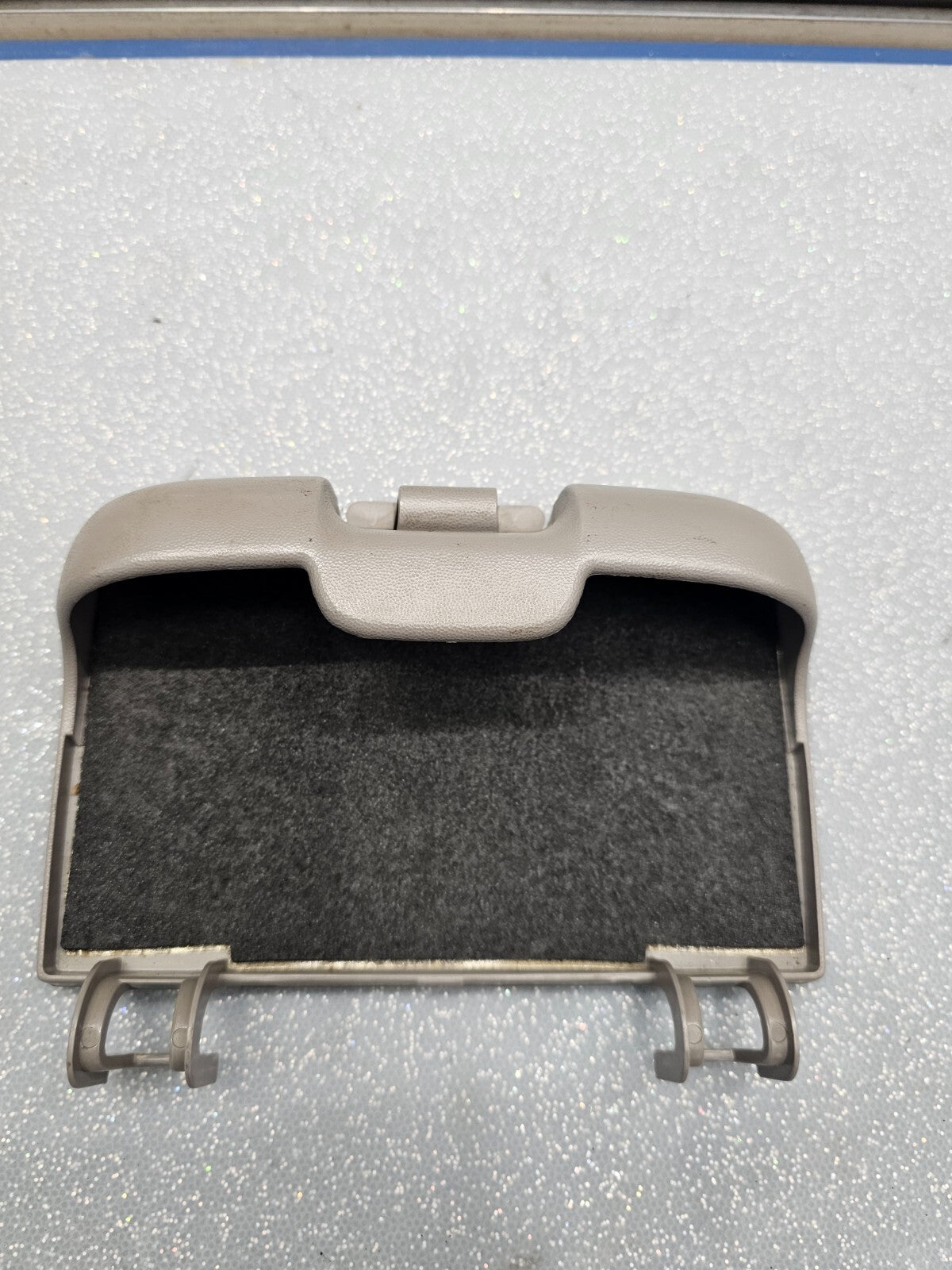 🔥97-03 Ford F150 EXPEDITION Overhead Console SUNGLASS Opener Door GRAY 08