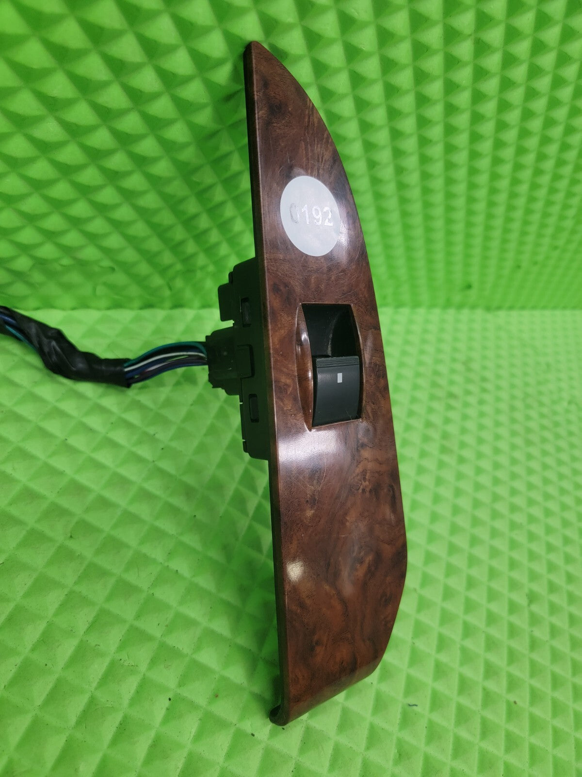 🔥07 - 13 Chevy saburban rear left Side Window Switch Bezel OEM WOODGRAIN WS5