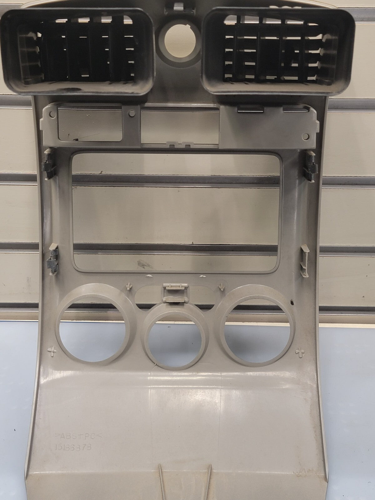 🔥2004-2012 CHEVY COLORADO GMC CANYON CENTER DASH RADIO VENT BEZEL SILVER