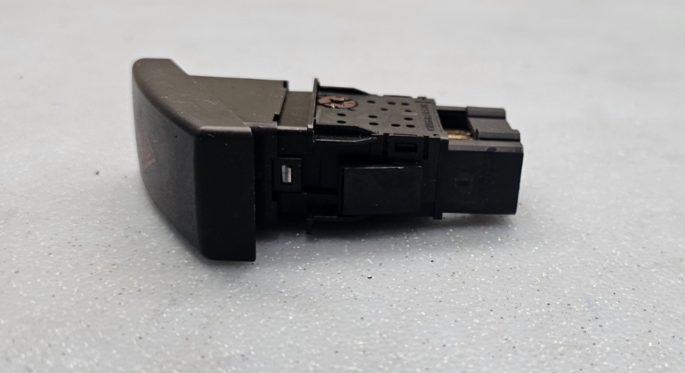 🔥2003-2005 Honda Accord Hazard  Switch BLACK