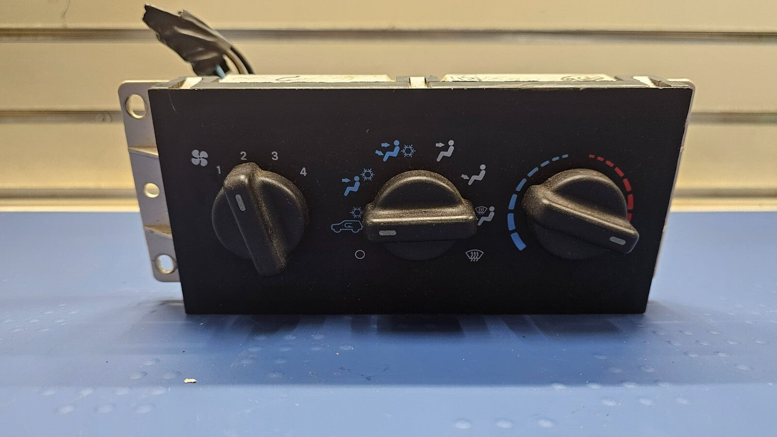 99-01 JEEP CHEROKEE DASH AC HEATER TEMPERATURE CLIMATE CONTROL UNIT CONDITIONER