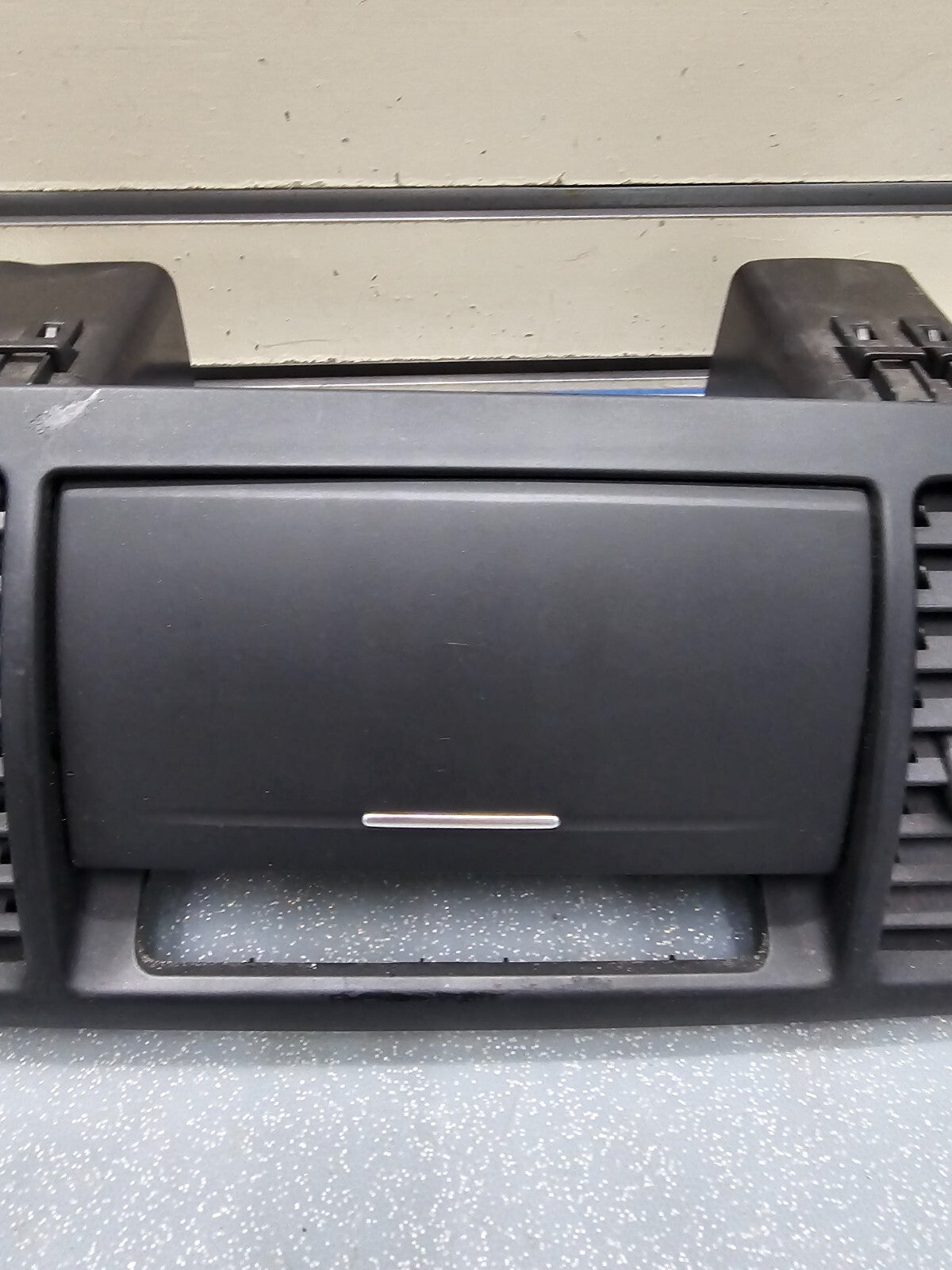 03-09 Subaru LEGACY OUTBACK Center Dash Radio BEZEL A/C Vents Cubby STORAGE B24